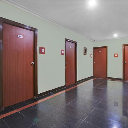 OYO 82030 Hotel Happy Rooms Hyderabad Exterior foto